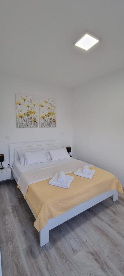 Yellow Dream Murvica  Exterior foto